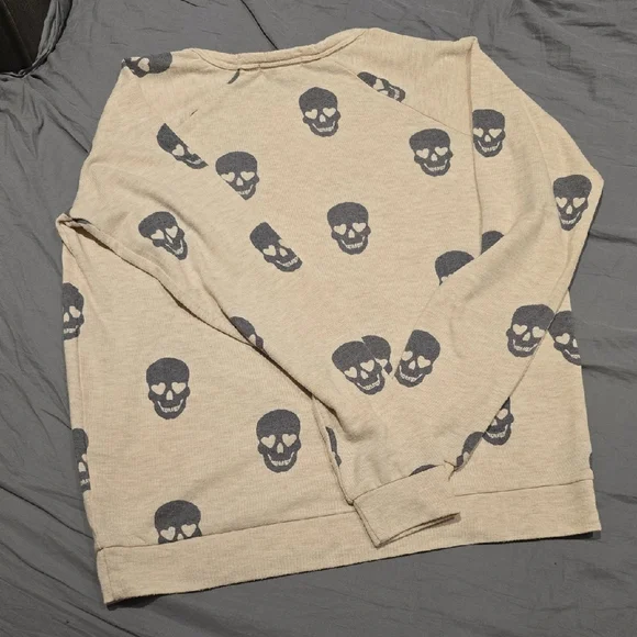 Bundle: PJ Salvage Beige Skull Print Crewneck Top Sz S & Roots Green Tank Top XS - Picture 4 of 7